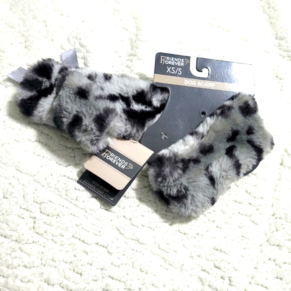 NWT Friends Forever Faux Fur Dog Scarf Size XS/S - Picture 5 of 11